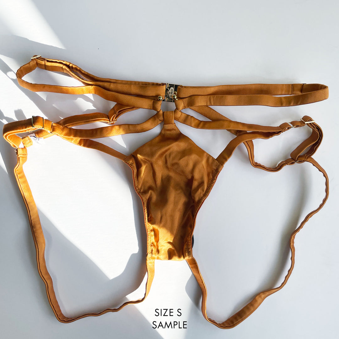 Clea Amber Ouvert Knicker Sample - S