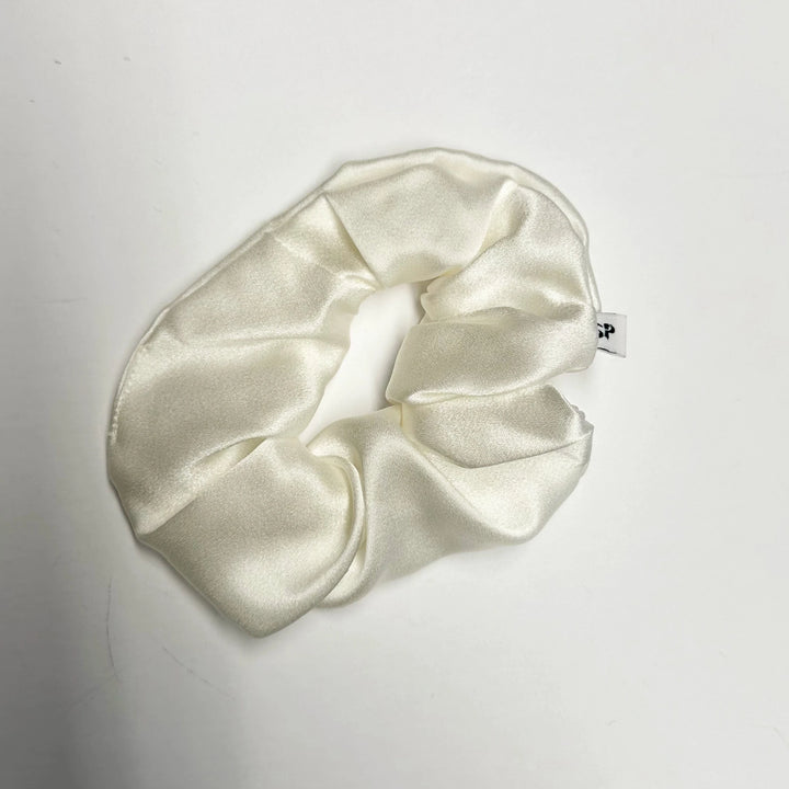 Aiya Ivory Scrunchie Sample - O/S