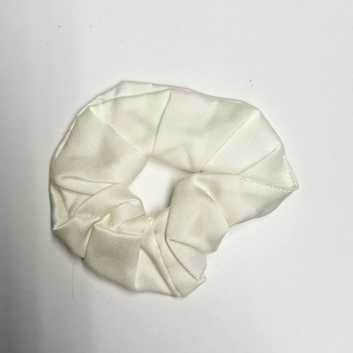 Aiya Ivory Scrunchie Sample - O/S