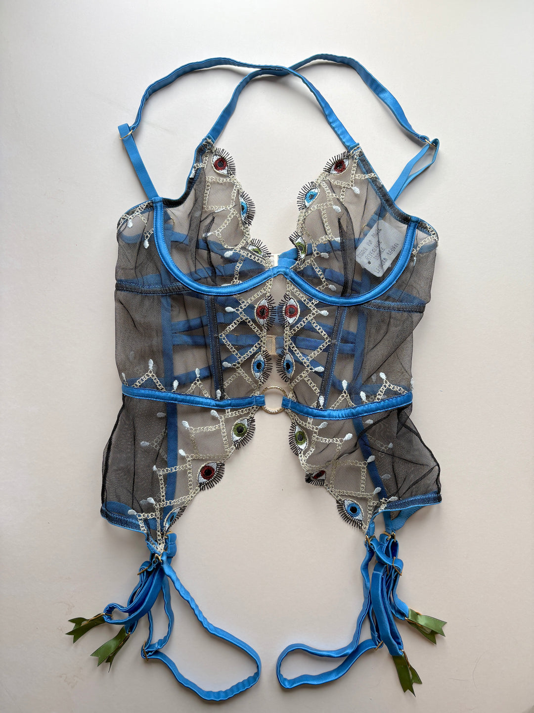 Leonora Basque sample - size 3