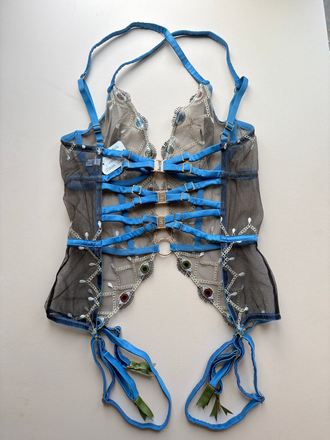 Leonora Basque sample - size 3