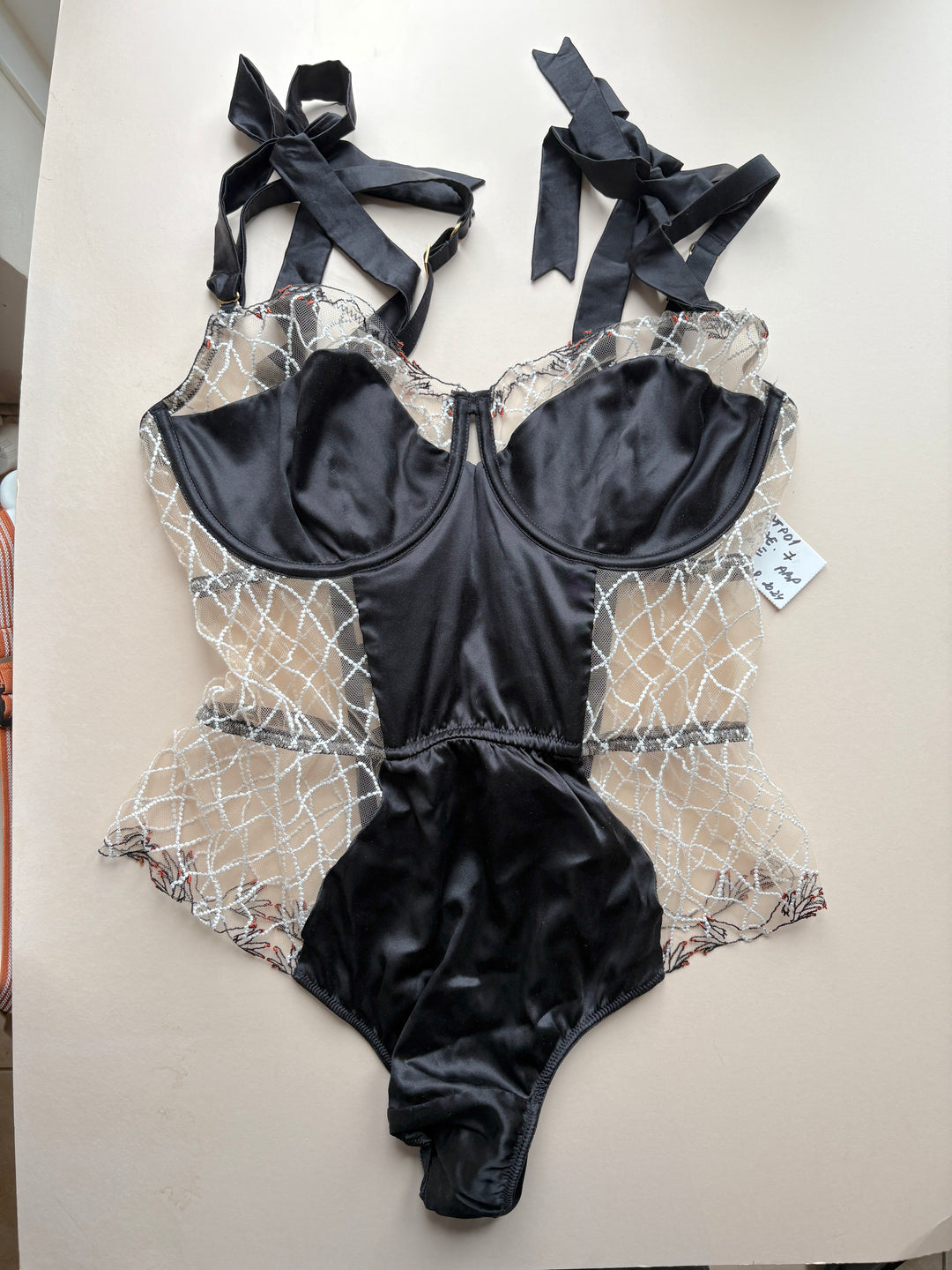 Fatima Bodysuit sample - size 7