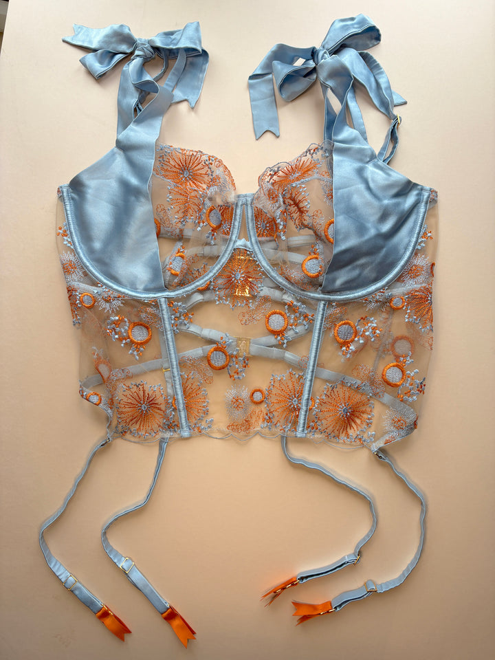 FAULTY Lena Basque - size 9