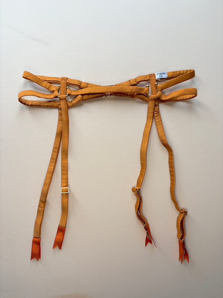 Clea Amber Suspender sample - size XS