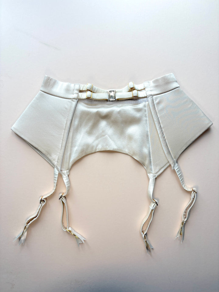 Bella Ivory Suspender sample - size 1-2 (XS)