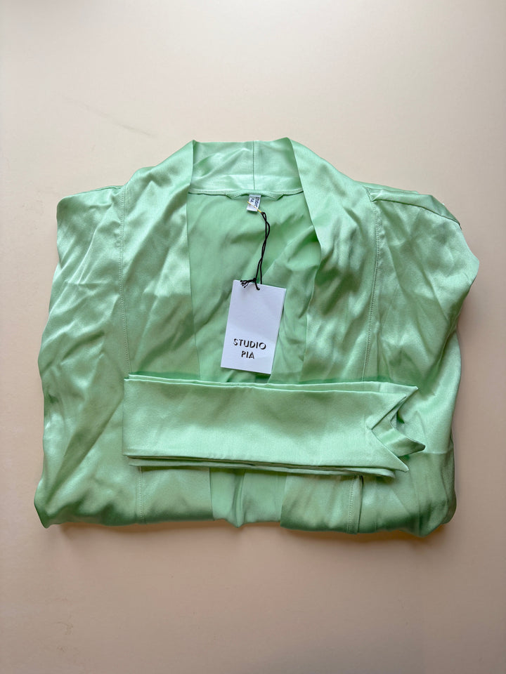 FAULTY Petra Sage Robe - size OS