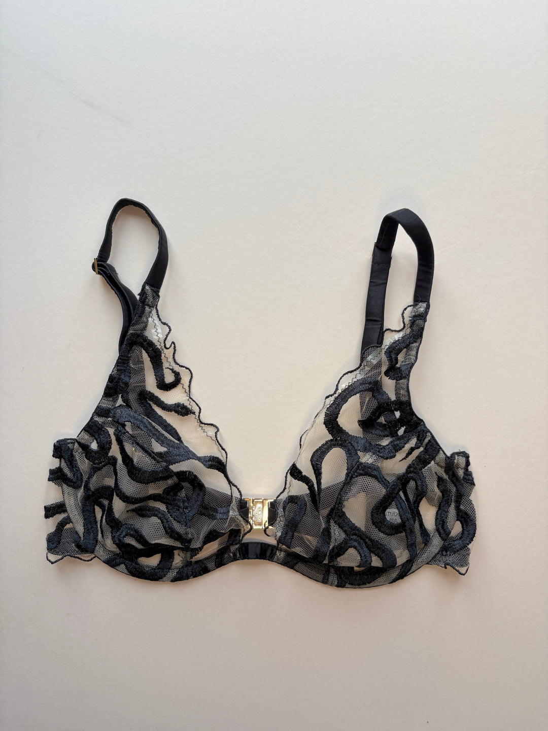 Naga Jet Plunge Bra sample - size 3