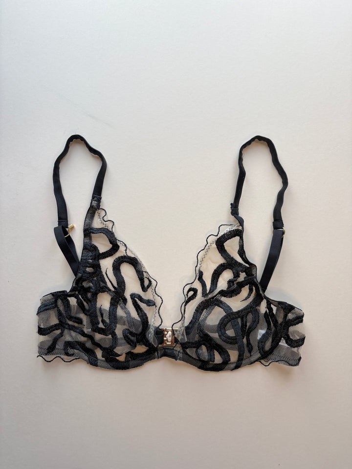 Naga Jet Plunge Bra sample - size 3