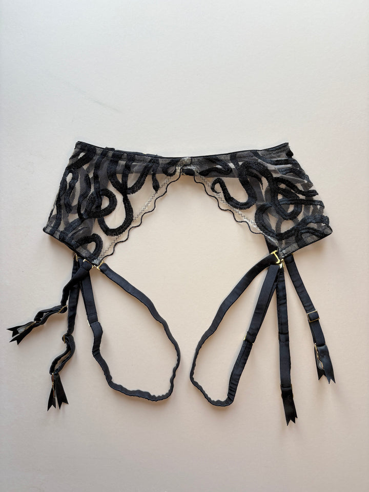 Naga Jet Suspender sample - size 1-2 / XS