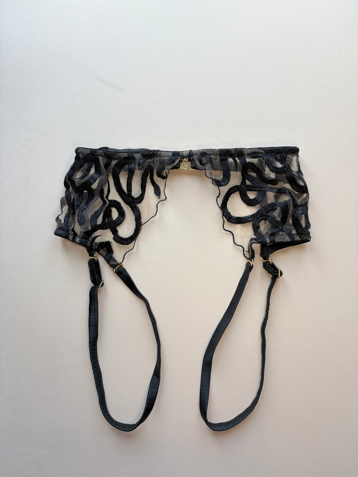 Naga Jet Suspender sample - size 1-2 / XS