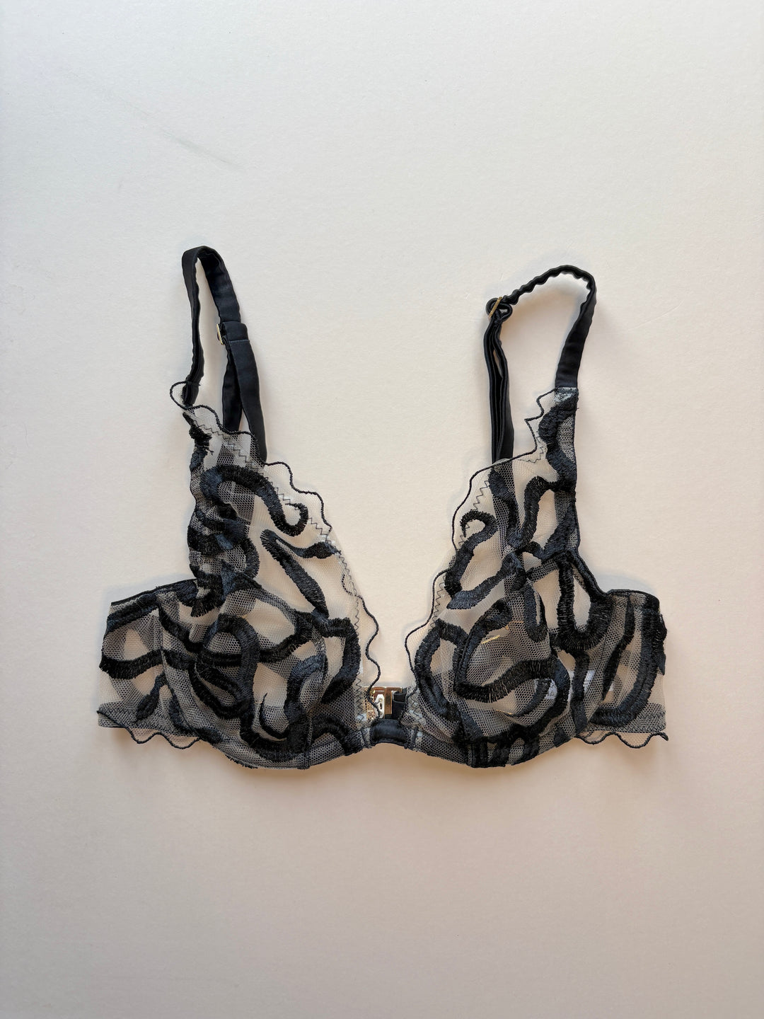 Naga Jet Plunge Bra sample - size 2