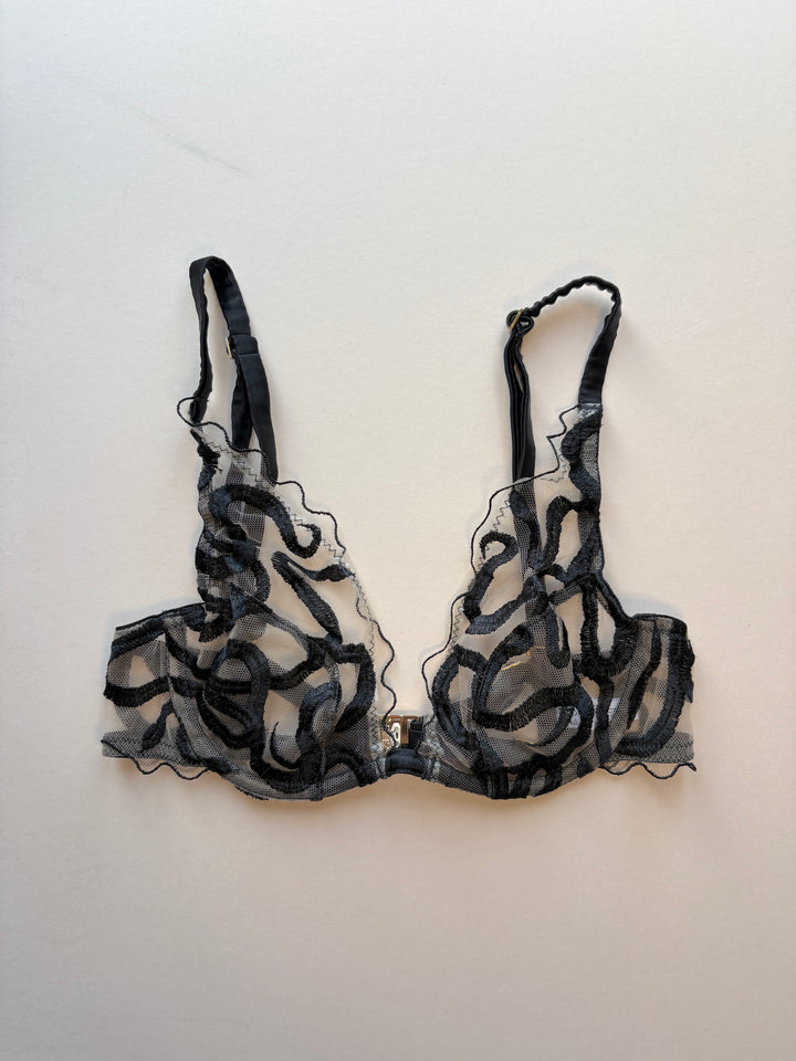 Naga Jet Plunge Bra sample - size 2