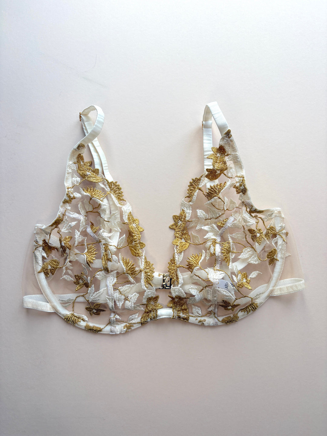 Soraya Ivory Plunge Bra sample - size 7