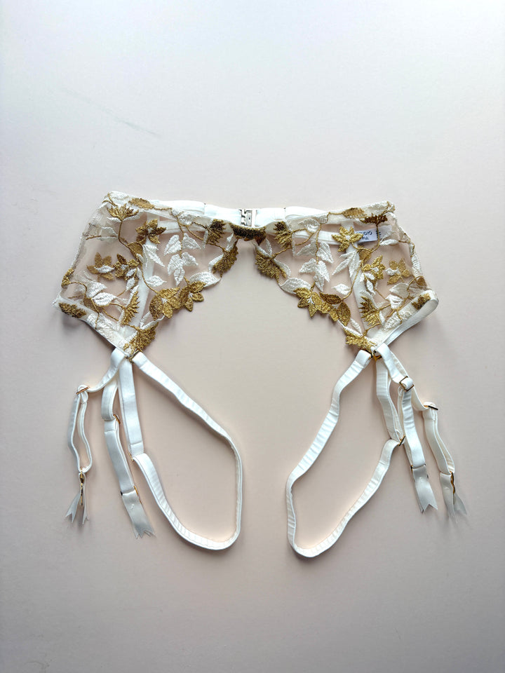 Soraya Ivory Suspender sample - size 1-2 / XS