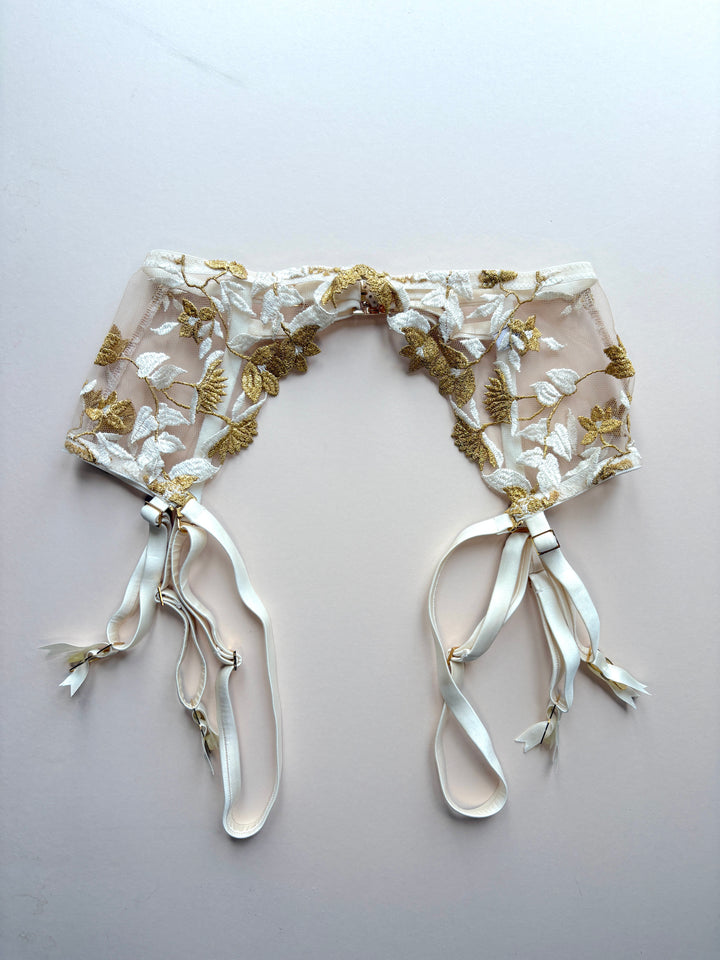 Soraya Ivory Suspender sample - size 1-2 / XS