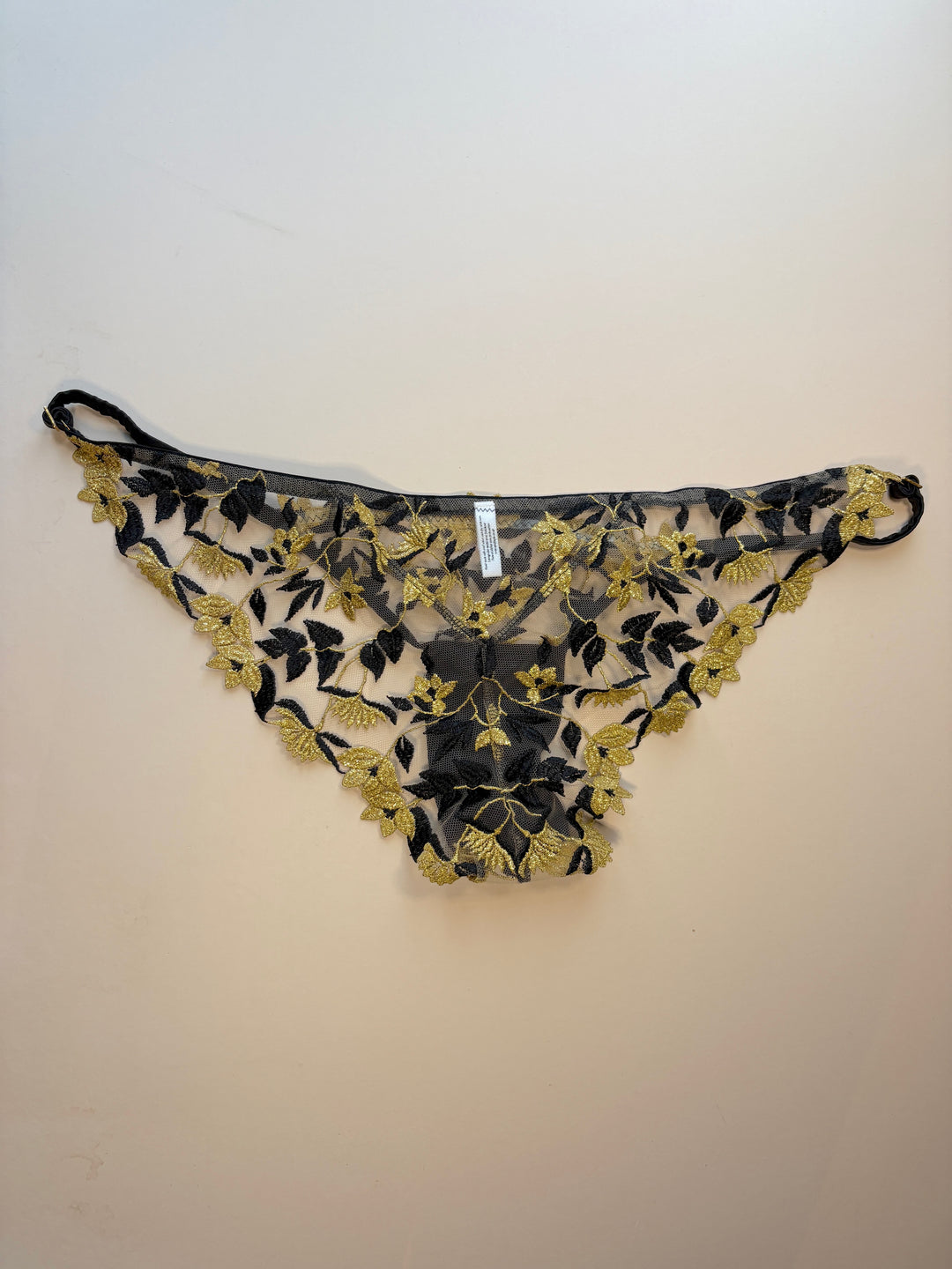 Soraya Jet Strap Knicker sample - size 5-6 (M)