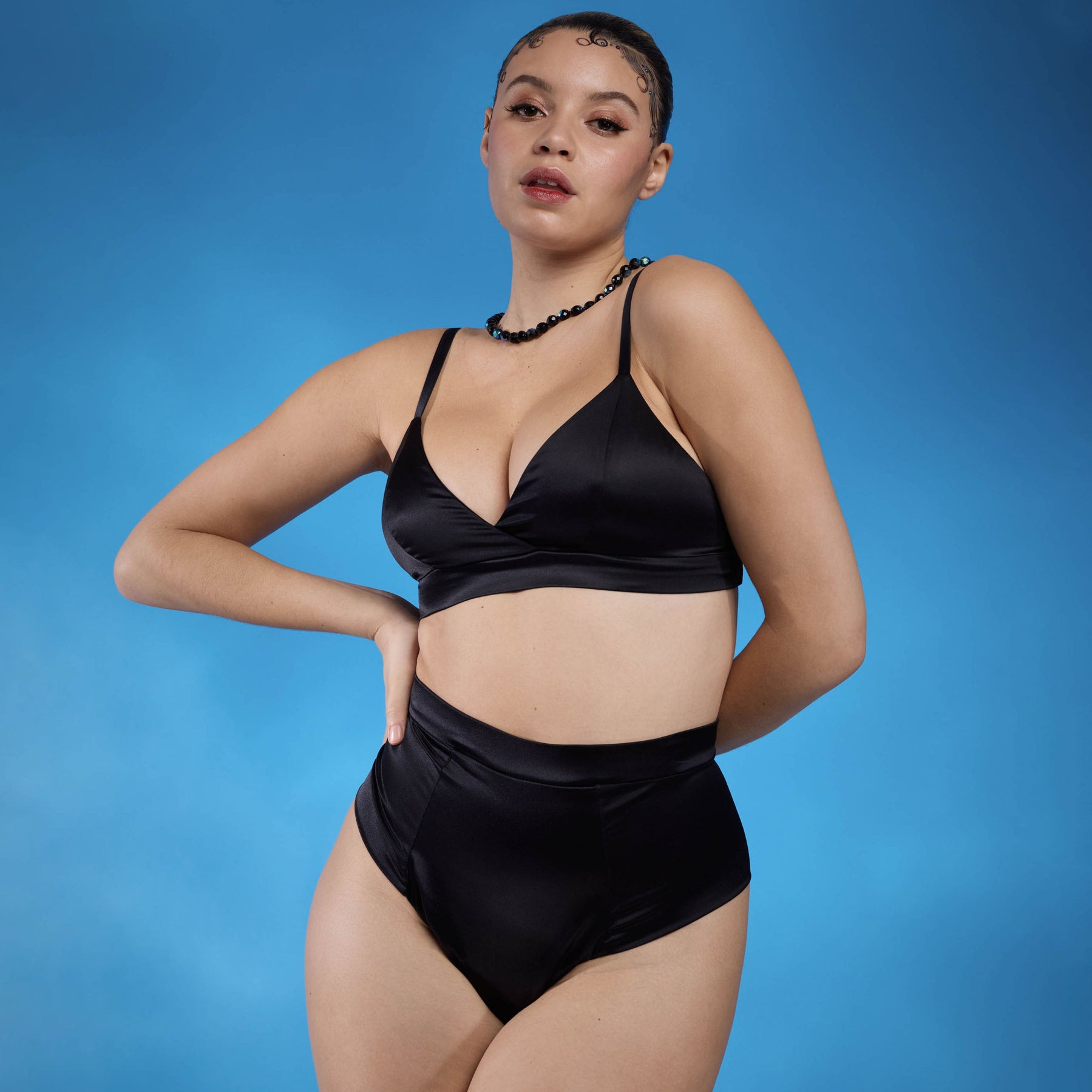 Studio Pia on X: Ecom model search UK size: 34F/36E/38DD bra & 12-14  bottoms. Must be London-based. Potential for further work in future. Face  will be cropped out. BAME models strongly encouraged.