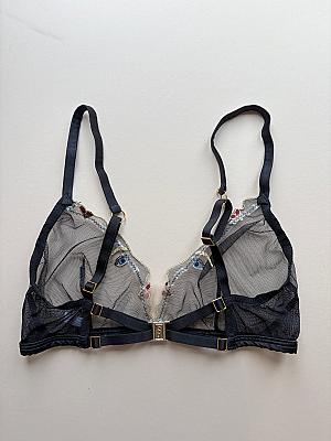 Elsa Bralette sample - size S and XL – view 2